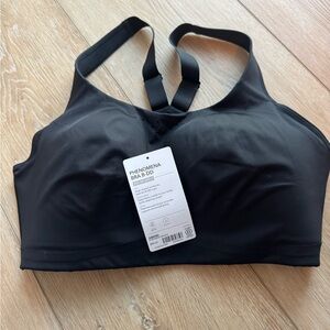 Athleta Phenomena sporta bra. New with Tags!